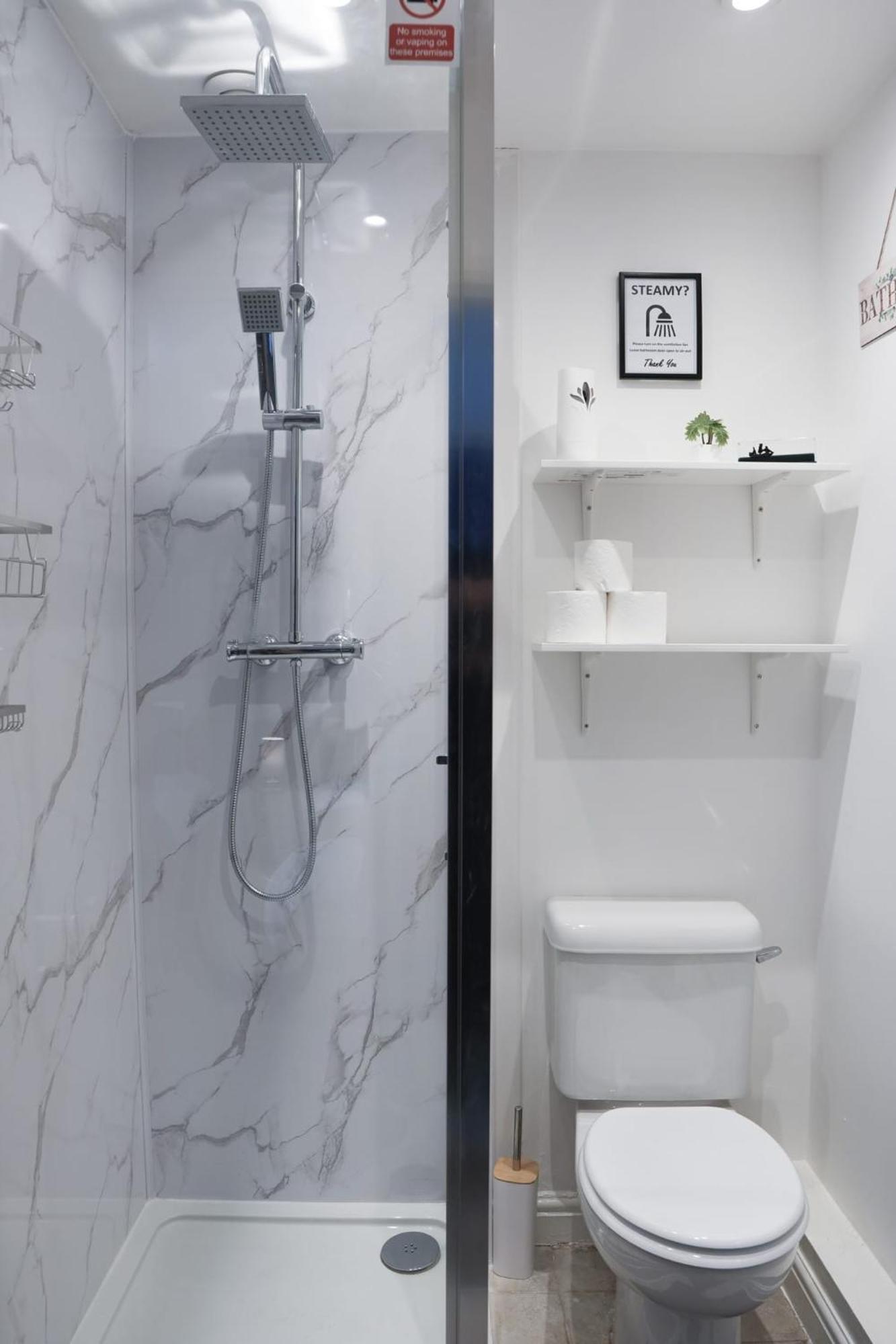 Whole 2-Bed Apartment - Contractors, Professionals, Ulez Free, Free Parking, B'Ham City 10Mins Μπέρμιγχαμ Εξωτερικό φωτογραφία